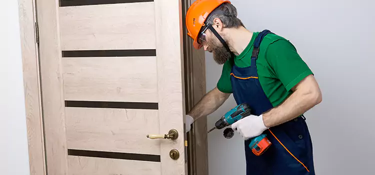 Replace Internal Door Handle with Lock Richardson